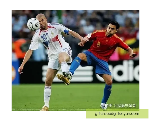 齐达内技术解析：重点分析其战术布置与场上决策的影响力